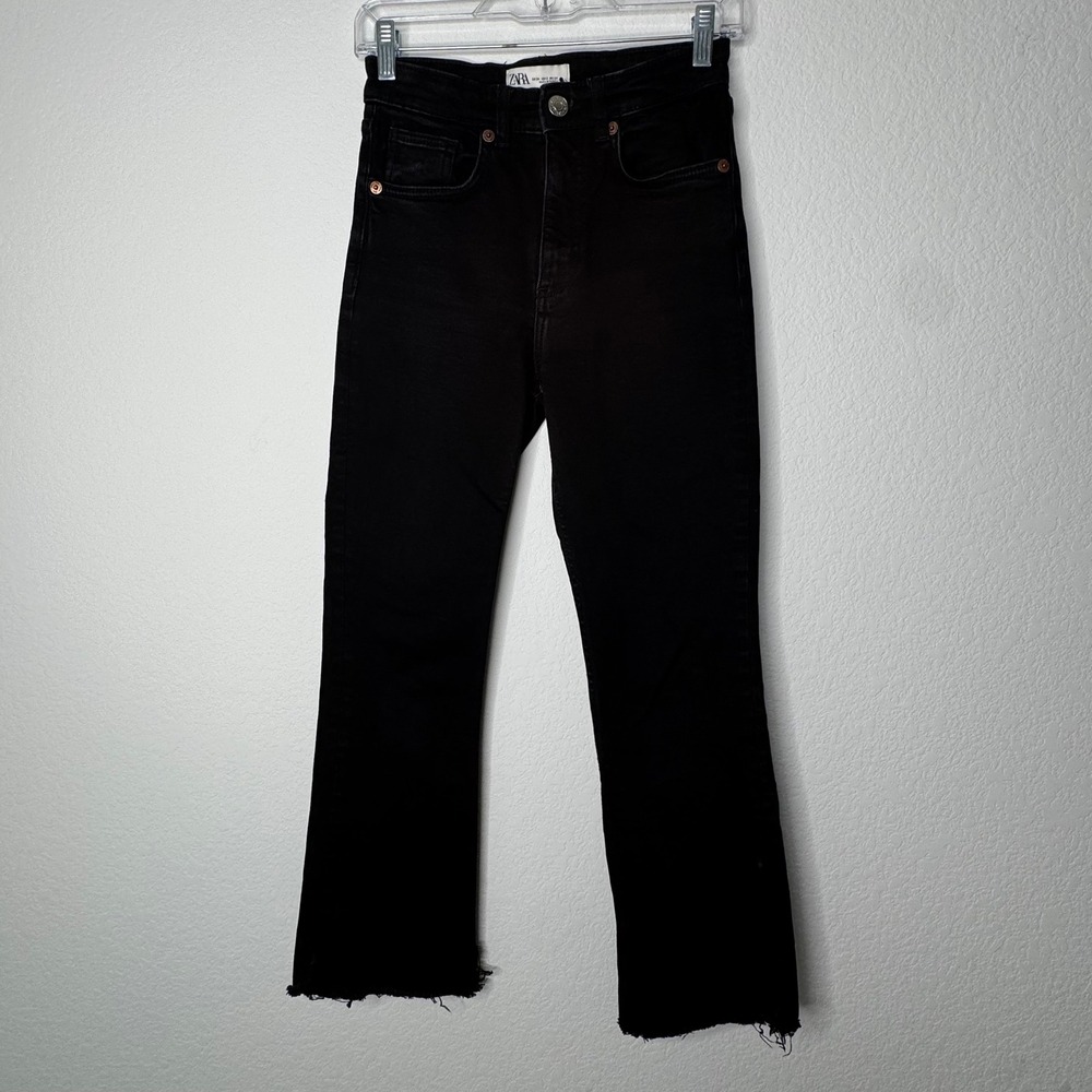 Zara High Rise Cropped Flare Black Denim Dark Wash Jeans Raw Hem Women's Size 2